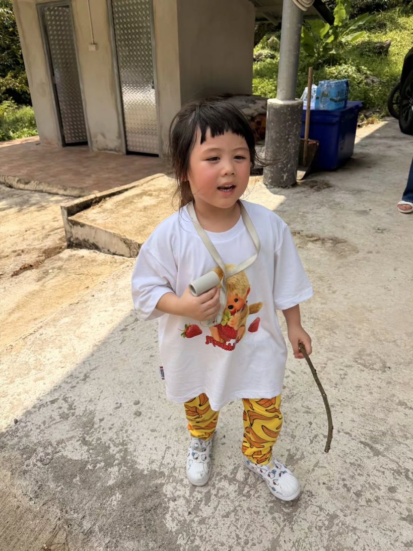 ชมพู่ อารยา พาลูกเที่ยว ตจว. แต่แม่ทำหลุดโฟกัสไปที่...!?
