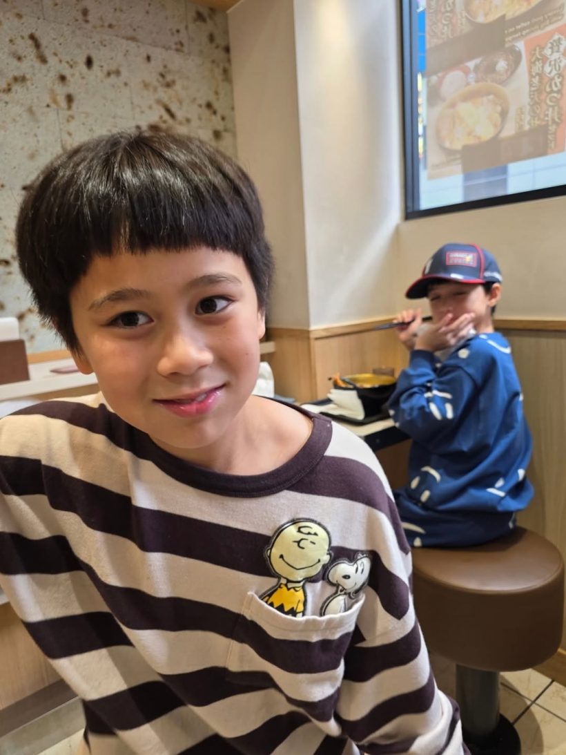 ขุดภาพหายาก! ชมพู่ อารยา ลุคผมสั้น หล่อไม่แพ้พระเอก