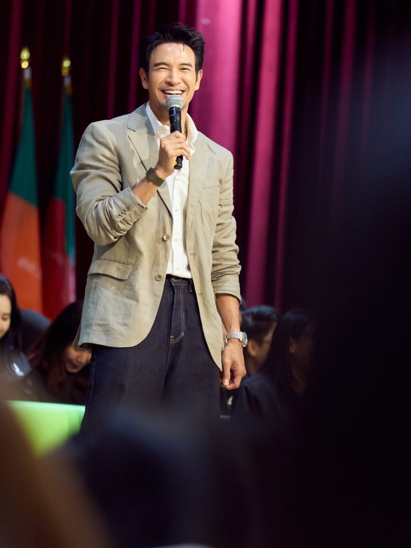 เกรท วรินทร แต่งเนี้ยบ แต่ความหล่อเตะตาอาจารย์ทั้ง ม.