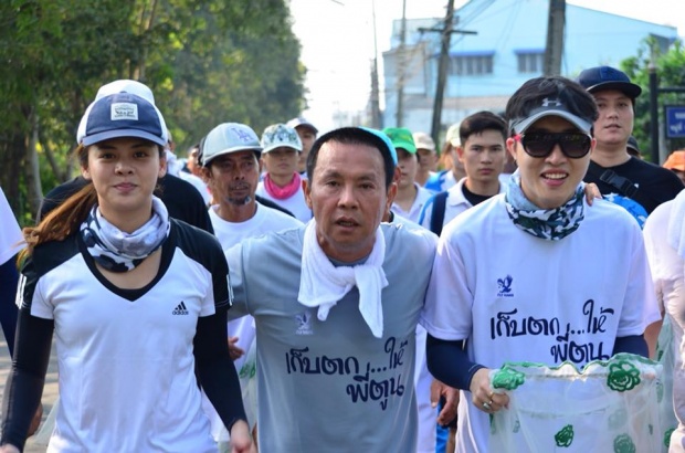 วินาที พี่ตูน ยิ้มร่า เห็นหน้า ลุงรงค์ บุกเซอร์ไพรส์ส่งมอบเงินกว่า 4 ล้านสมทบทุน