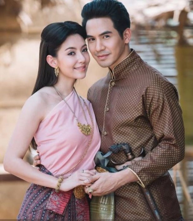 บุพเพสันนิวาสของแท้! ย้อนดู เบลล่า-โป๊ป ในงานบอลเมื่อ 3 ปีที่แล้ว บังเอิญมาก! (คลิป)