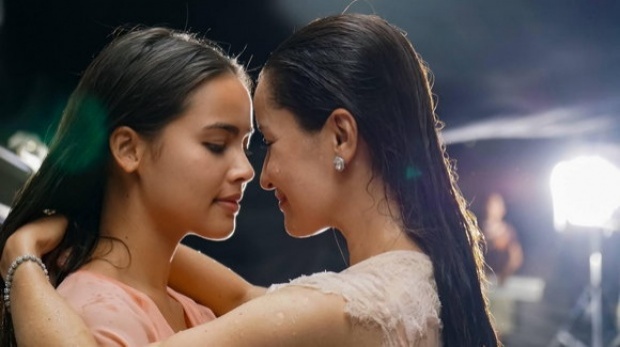 เผยภาพแสตนอิน ญาญ่า ที่ได้ซุปตาร์ตัวท็อปของวงการ มาเล่นให้!