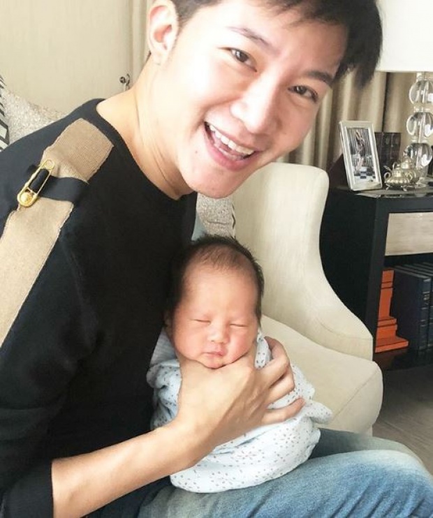 หลงรักหนักมาก!! อัพเดทภาพความน่ารัก “น้องพอล” ลูกชาย “พ่ออั๋น-แม่จ๋า”