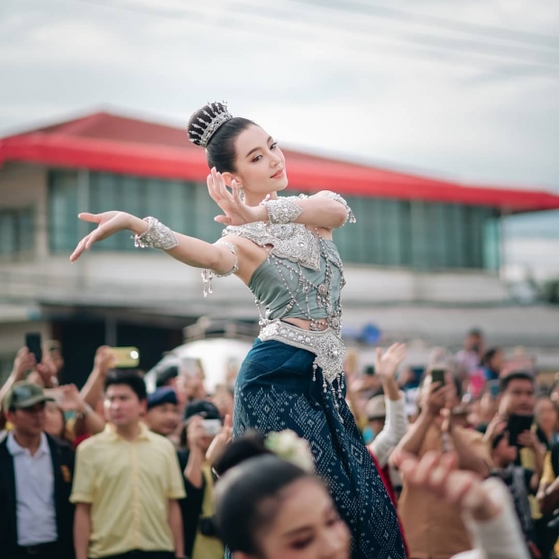 เปิดข้อความประทับใจ เบลล่า - ราณี หลังเข้าร่วมรำบวงสรวง งานเฉลิมฉลองหอเเก้วมุกดาหาร 