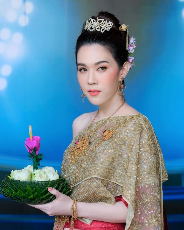 เก็บตกวันลอยกระทง! รวม 5 ซุปตาร์ เเต่งกายชุดไทย เเปลงโฉมเป็นนางนพมาศ ปี 62 