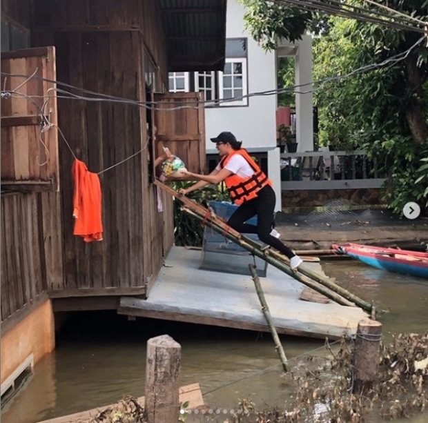 รวมภาพหาดูได้ยาก ฟ้าใส นางงามขวัญใจประชาชน