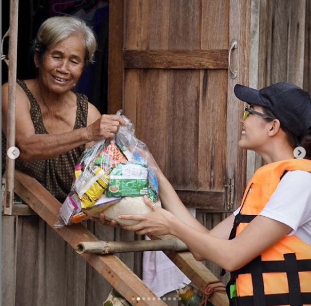 รวมภาพหาดูได้ยาก ฟ้าใส นางงามขวัญใจประชาชน