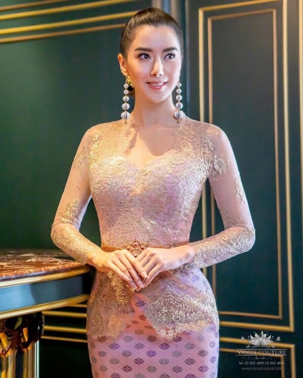 พักความเเซ่บ!! ไอซ์ อภิษฎา สวยสง่าดุจนางพญาสวมชุดไทยสุดอลังการถ่ายเเบบ