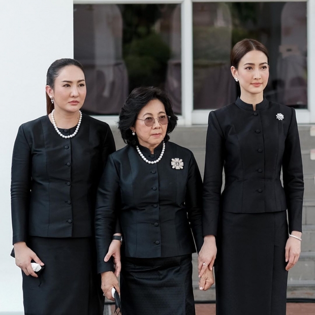 ตั้งคำถาม มิว อยู่ไหน ไร้เงาร่วมงาน พระราชทานเพลิงศพ พ่อเเต้ว 