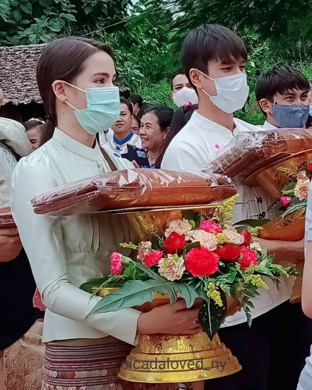 ญาญ่า เมินดราม่า ควงคู่ ณเดชน์ เดินหน้าทำบุญ เผยช็อตหวานๆเพียบ