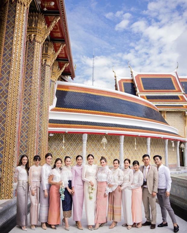 กระแต ศุภักษร สวยสง่า ในวัย 38 ปี จูงมือครอบครัว ทำบุญวันเกิดสุดอบอุ่น