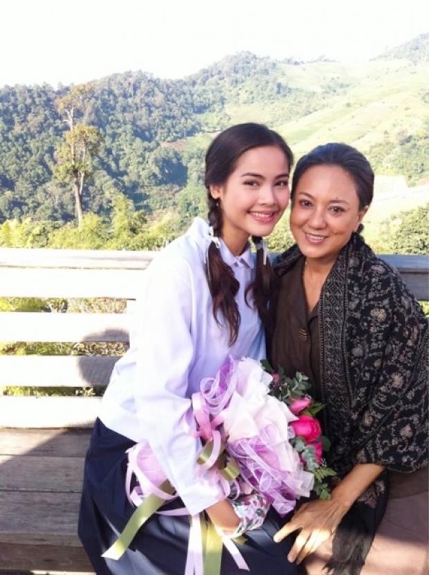 เทียบภาพ ญาญ่า ในชุดนักเรียน อดีต-ปัจจุบัน บอกเลยใครเห็นก็อึ้ง!