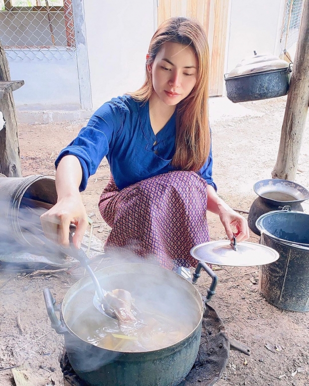 ลูกทุ่งสาวคนดัง ตกงานช่วงโควิด กลับบ้านเกิดใช้ชีวิตสไตล์สาวไทบ้าน