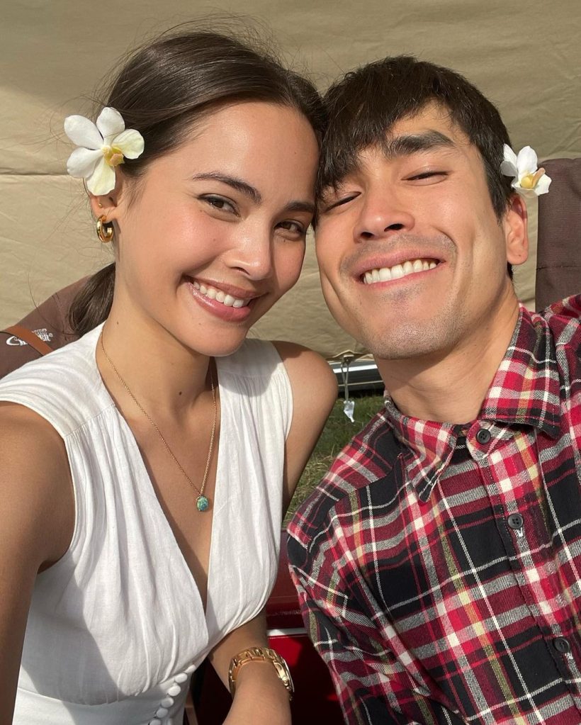 ว่าที่สะใภ้ตัวอย่าง ญาญ่า หอบเค้กHBD แม่แก้วคุณแม่ณเดชน์