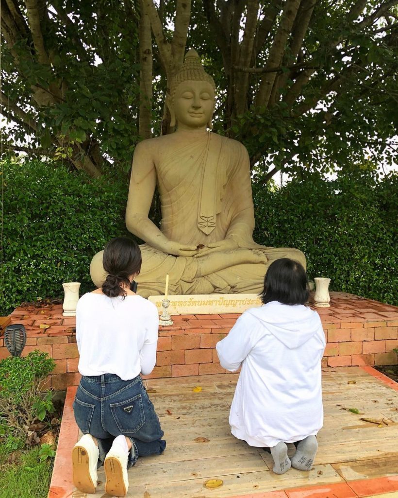 กองทัพพีค เคลื่อนไหวโพสต์ภาพใหม่ หลังถูกจับผิดไปทำบุญกับเบลล่า