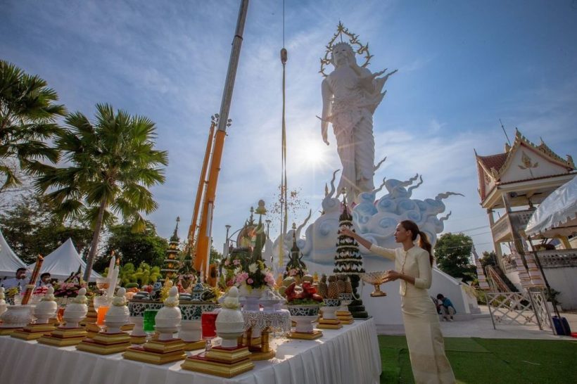 เพลงควงแม่ตู่ทำบุญใหญ่ จัดพิธีเบิกเนตรพระอุทิศให้พ่อเอ๋จากไป1ปี