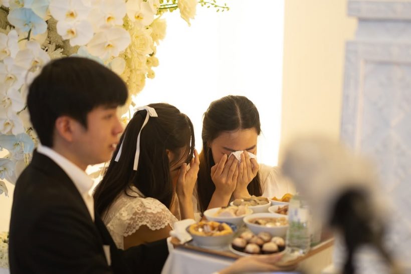 นุ่น พิชชาธร ร่ายยาวทำใจไม่ได้ แม่เพ็กแฮจากไปไม่ได้ร่ำลา