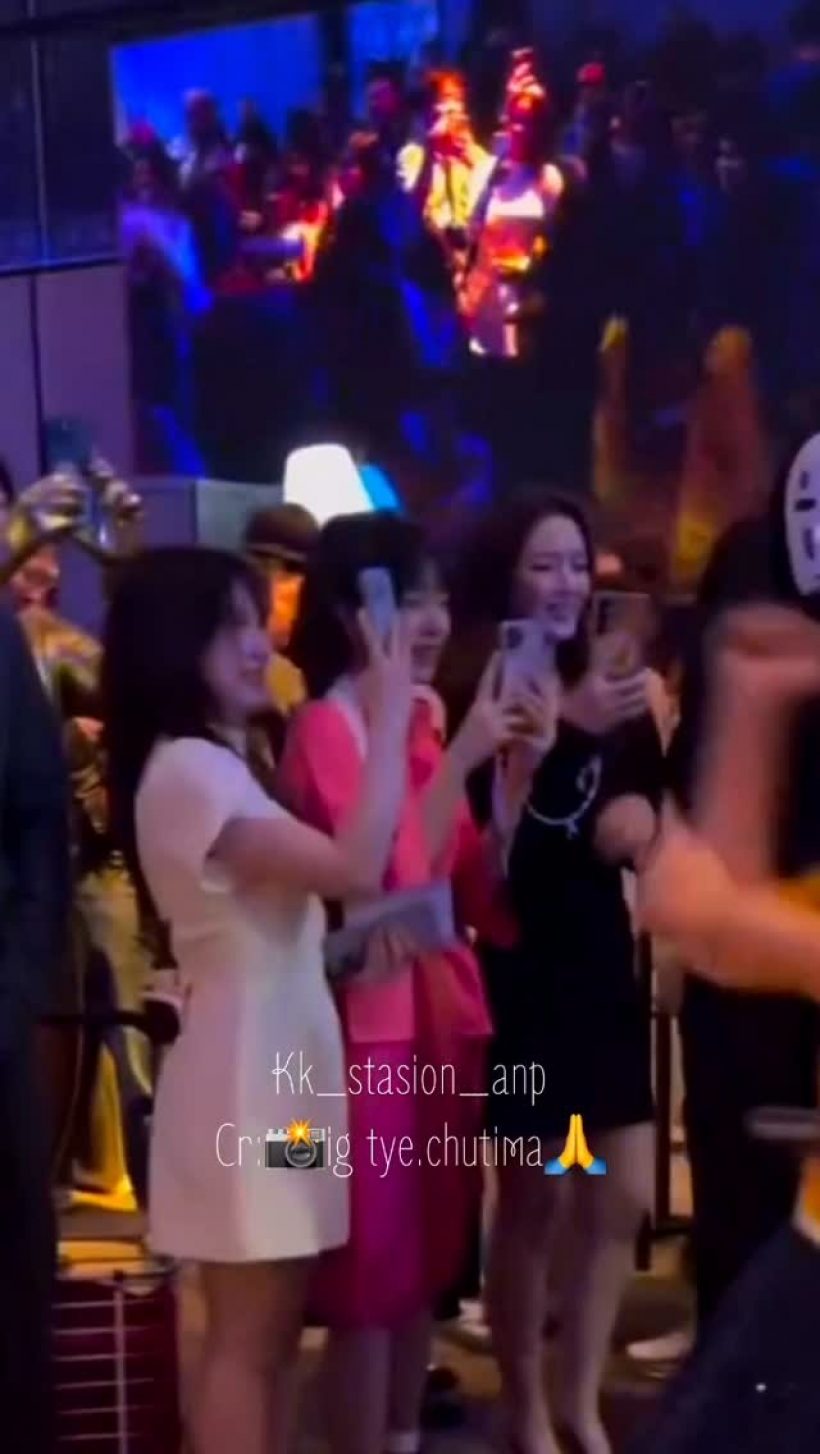 หวานเจี๊ยบ!นนกุลจูงมือแอฟออกงาน บอกเลยสวีตทุกช็อต