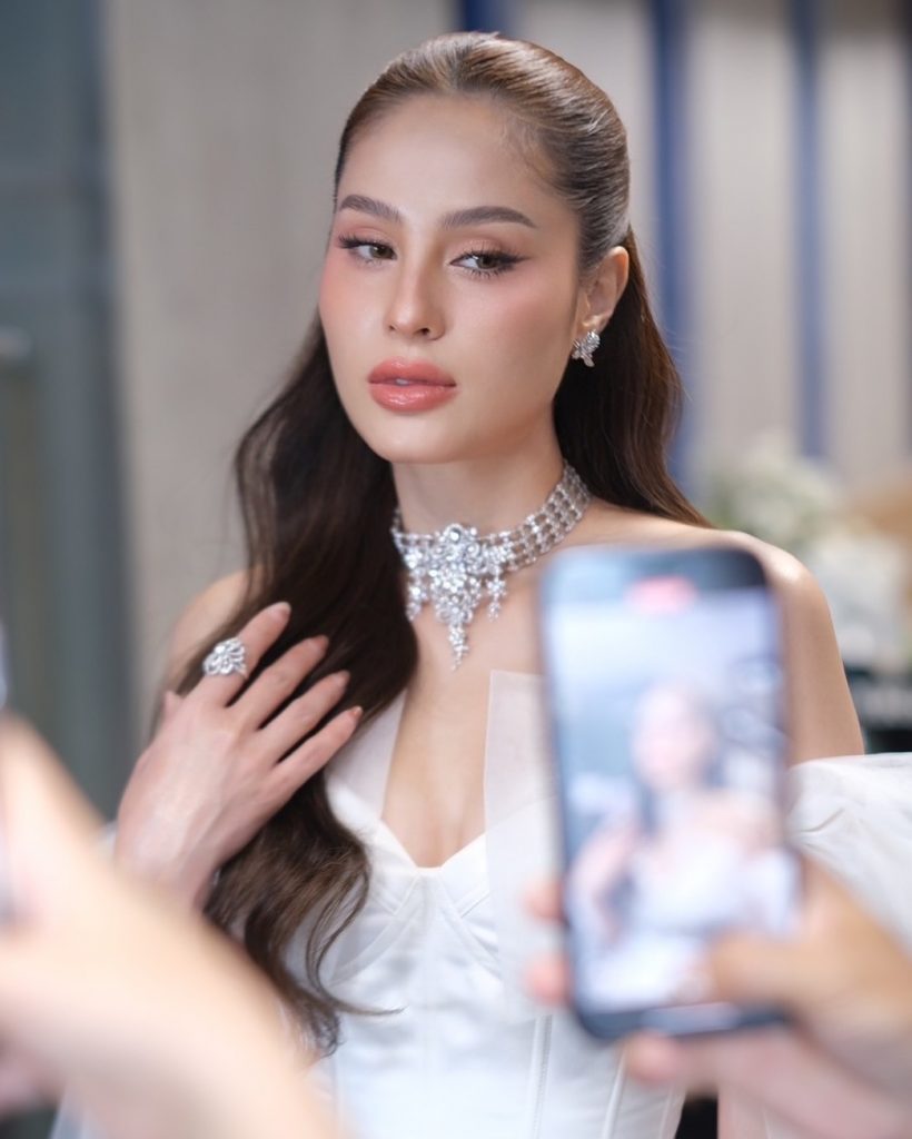 ขวัญ อุษามณี ทำอึ้งทั้งวงการ ล่าสุดเปิดตัวลูกสาว โตขนาดนี้เเล้ว