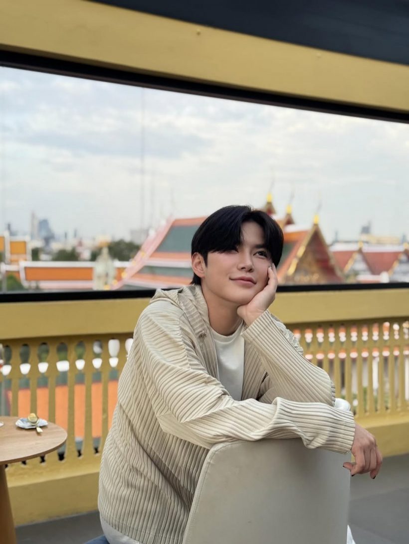 ไม่ฟุ่มเฟือยแล้ว! เธอคนนี้ปรับชีวิต นั่งกินข้าวข้างทางได้ชิลๆ