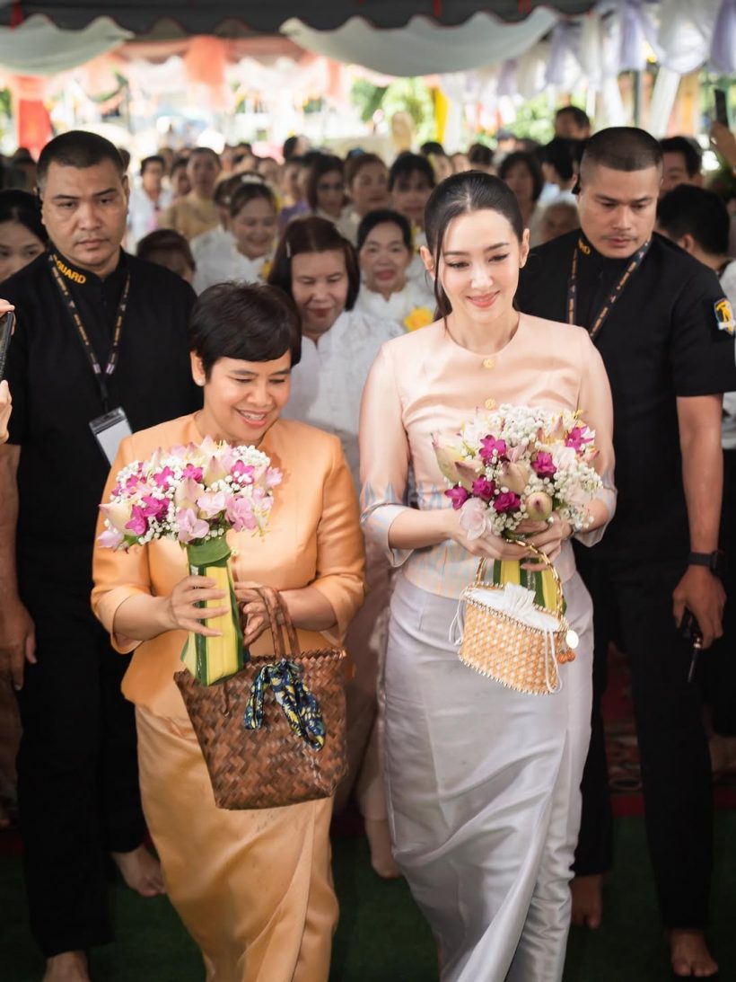 อึ้ง! ยอดกฐิน เบลล่า ราณี เเฟนคลับ-เพื่อนดาราเเห่อนุโมทนาบุญ