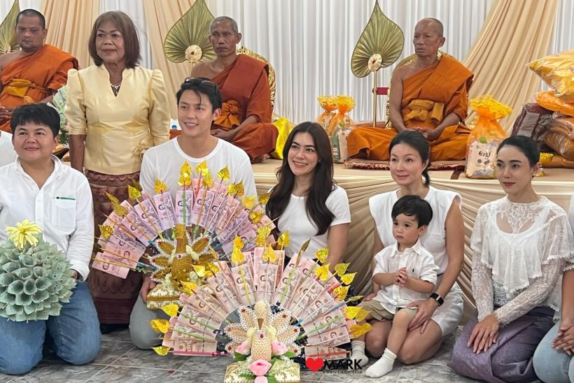 น่ารักมาก! คู่รักน้อยสีเกี่ยวก้อยทำบุญกฐินใหญ่ ซ่อมหลังคาโบสถ์