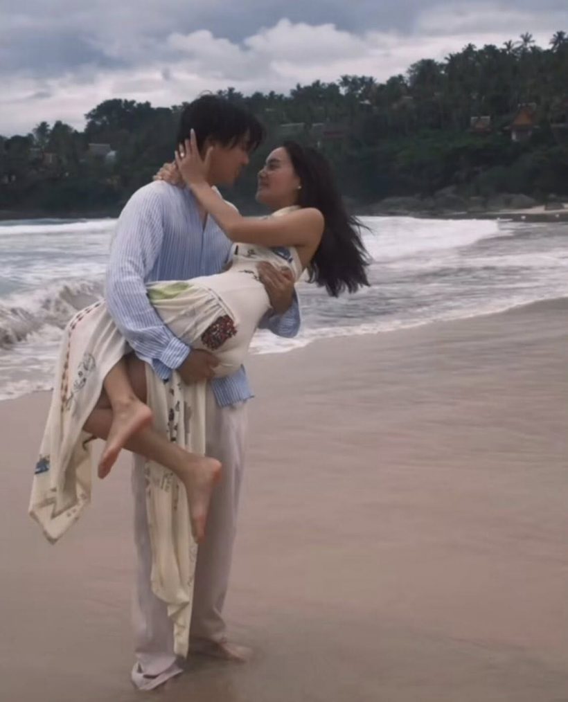 สละโสด..ลูกสาวคู่รักดารา เซย์เยสแฟนหนุ่มทายาทอสังหาฯ คุกเข่าขอแต่ง