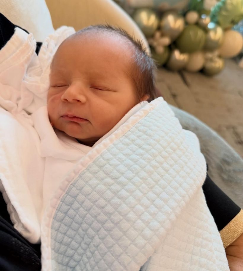 ครั้งแรก!! ไอซ์ อภิษฎา เปิดภาพสามี ร่วมเฟรมครอบครัว