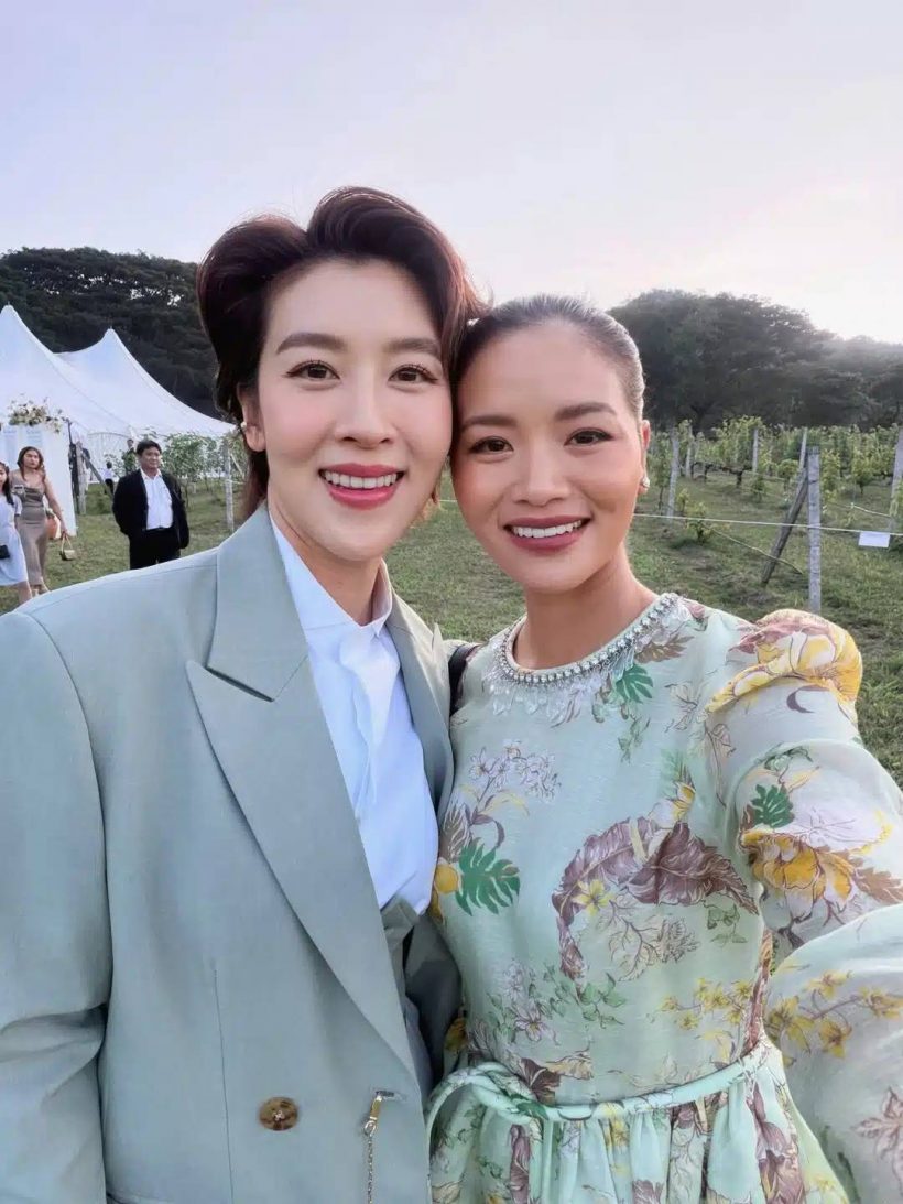 หวานเจี๊ยบ! เชียร์ ควง หมิว ออกงานคู่ ออร่าพุ่ง