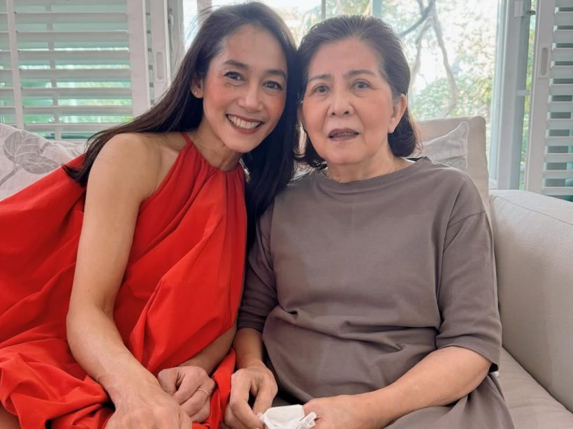 อดีตนางเอกรีบกลับไทยสวมกอด จิ๋ม มยุรฉัตร แม่คนที่2ในชีวิต