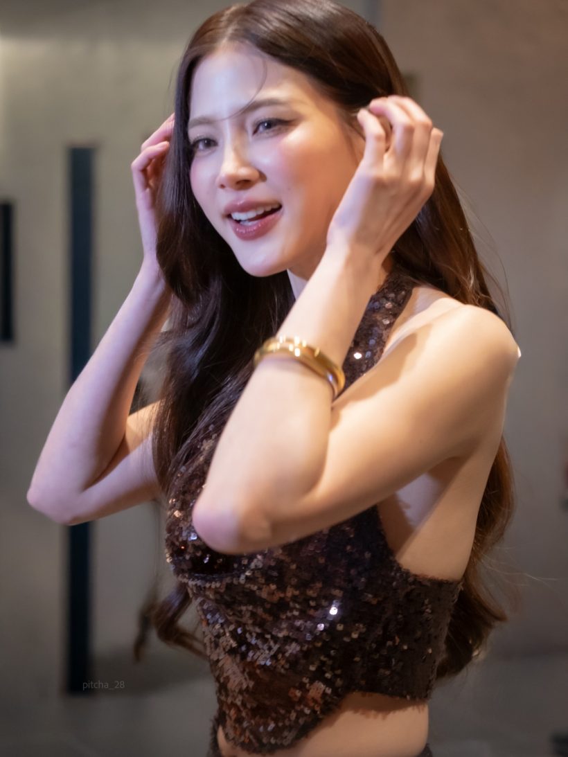 พีคจัด! ใบเฟิร์นเผยนาทีวิ่งหนีช่อดอกไม้งานแต่ง ฟังเหตุผลแล้วจุกอก!