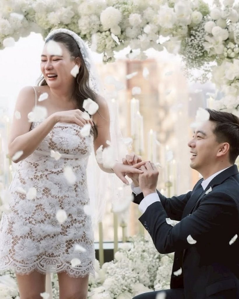 เปิดฤกษ์วิวาห์โอ๋ ภัคจีรา หลังแฟนหนุ่มคุกเข่าขอแต่ง