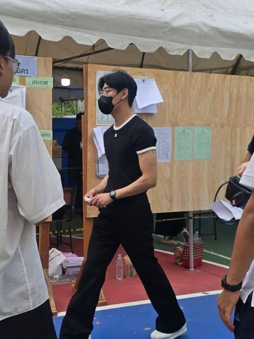 ชวนส่องภาพ แบมแบม ไปเลือกตั้ง ลุคนี้ออร่าอินเตอร์เวอร์