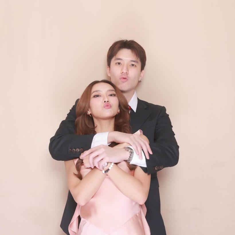 คู่นี้พิสูจน์แล้วว่า รักไม่หวือหวา แต่มั่นคงมากมีอยู่จริง