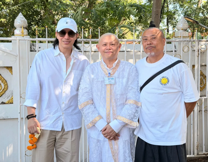 เปิดนาทีซึ้ง! นาคทนายแก้ว ก้มกราบขอขมา หนุ่มกรรชัย