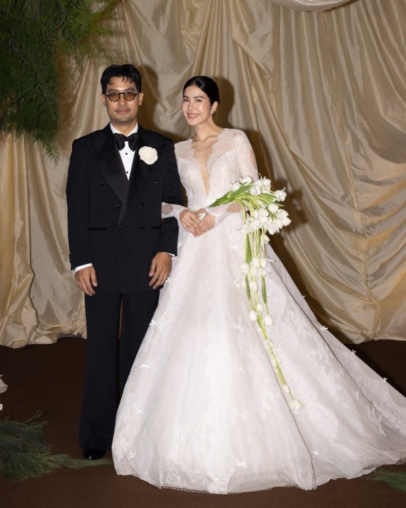 ซุปตาร์ดังโผล่ร้องเพลงอวยพร แทน-พราว แขกเซอร์ไพรส์ทั้งงาน