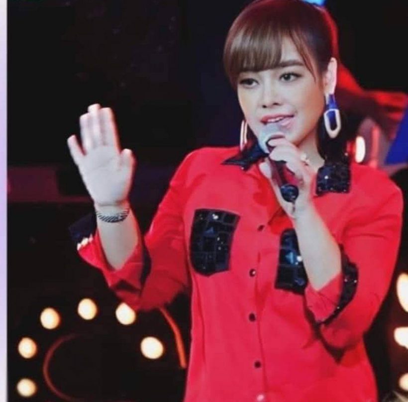 แฟนๆแตกตื่น นักร้องสาวดังซุ่มบวชชี ล่าสุดมีเฉลยแล้ว