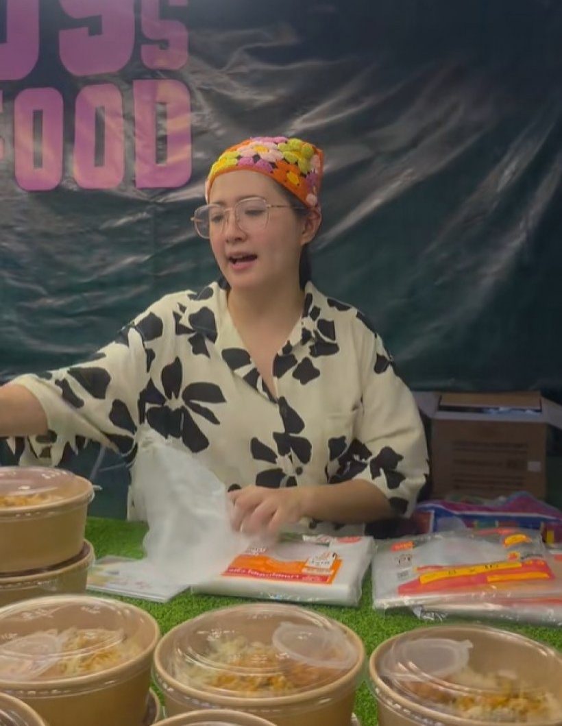 ตัวจริงเสียงจริง! นางเอกดังคนนี้ โผล่ขายของที่งานวัด