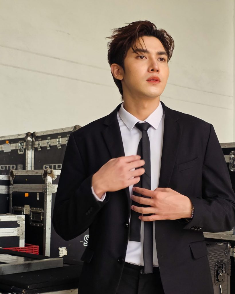 ส่องประวัติ หนุ่มฮอตงานดี ถอดเสื้อโชว์กลางงานบอลช่อง3