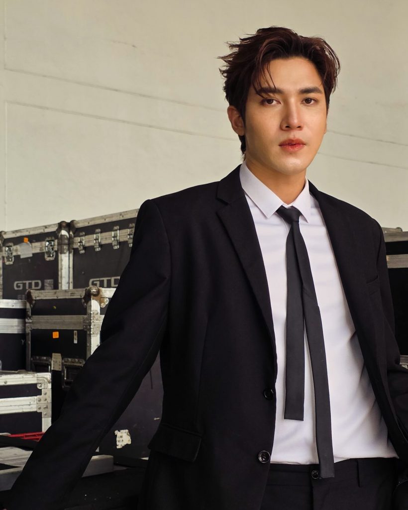 ส่องประวัติ หนุ่มฮอตงานดี ถอดเสื้อโชว์กลางงานบอลช่อง3