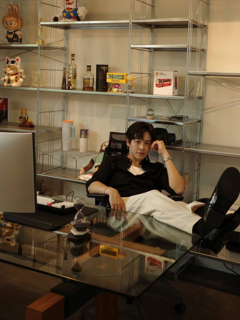 พระเอกดัง อวดโฉมออฟฟิศหรู สวยจนอยากให้คนบนฟ้าเห็น