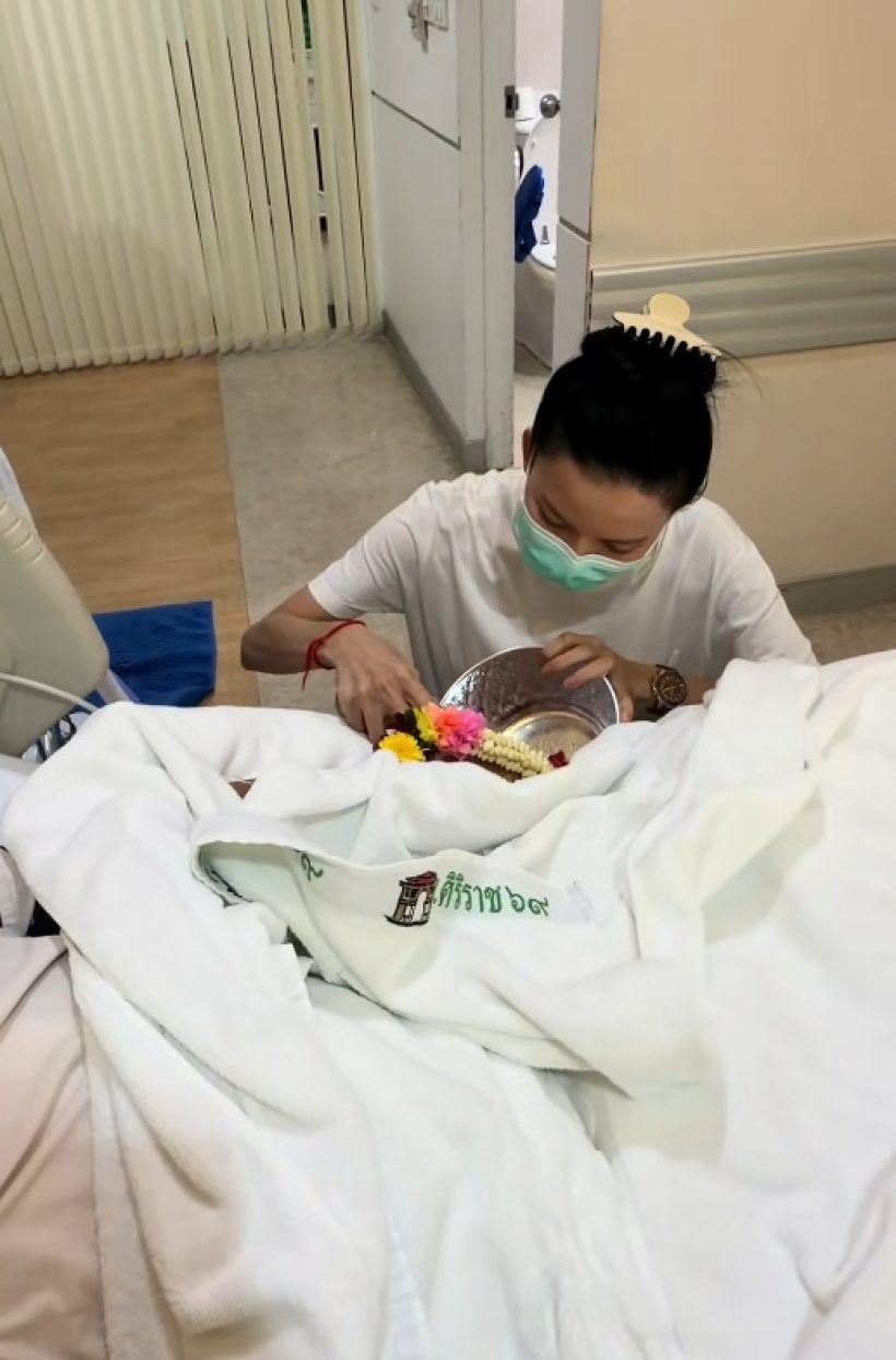 กลั้นน้ำตาไม่อยู่! จ๊ะ นงผณี เผยนาทีรดน้ำ-กราบเท้าลาคุณพ่อ