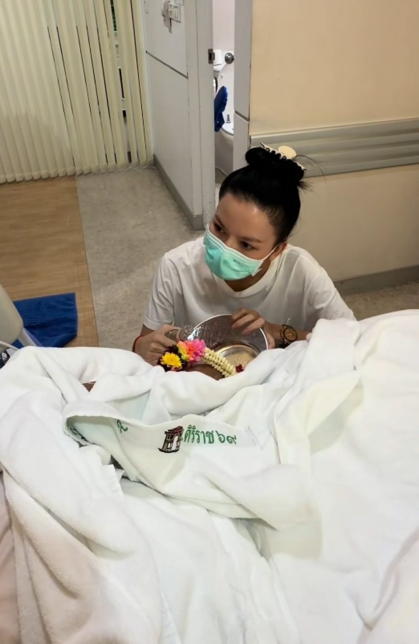 กลั้นน้ำตาไม่อยู่! จ๊ะ นงผณี เผยนาทีรดน้ำ-กราบเท้าลาคุณพ่อ