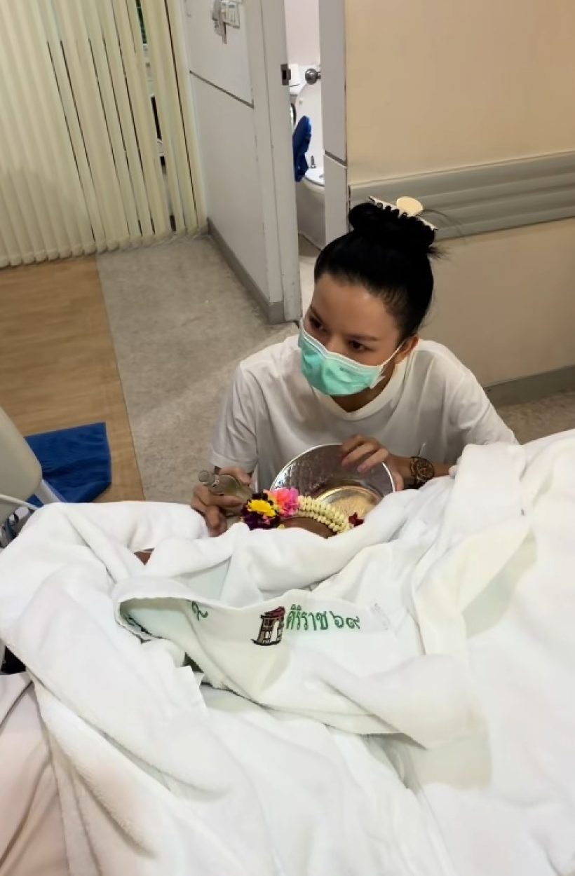 กลั้นน้ำตาไม่อยู่! จ๊ะ นงผณี เผยนาทีรดน้ำ-กราบเท้าลาคุณพ่อ