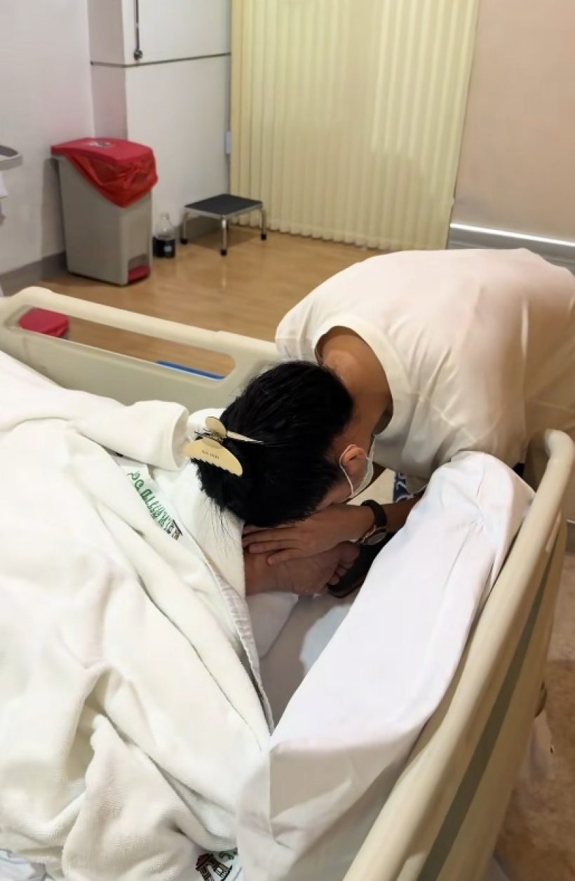 กลั้นน้ำตาไม่อยู่! จ๊ะ นงผณี เผยนาทีรดน้ำ-กราบเท้าลาคุณพ่อ