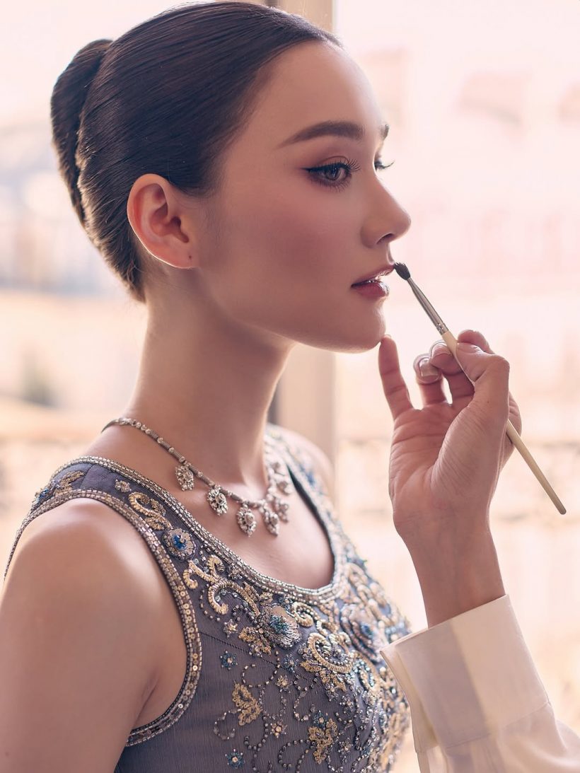 เดียร์น่า ทำถึงมาก! ใส่ชุดไทยพระราชนิยม อวดสายตาชาวโลก
