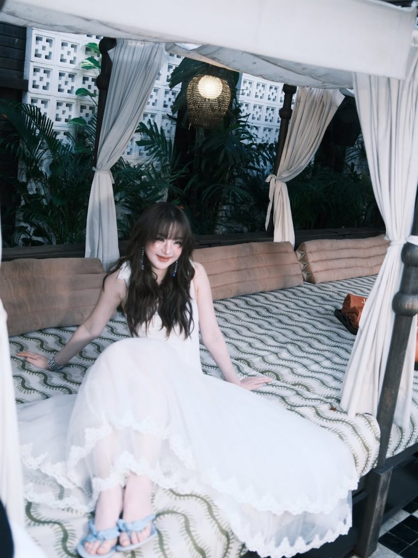 ดาราสาวโพสต์รูปสวยๆลงไอจี เเต่มีสิ่งนี้เเย่งซีนเต็มๆ!
