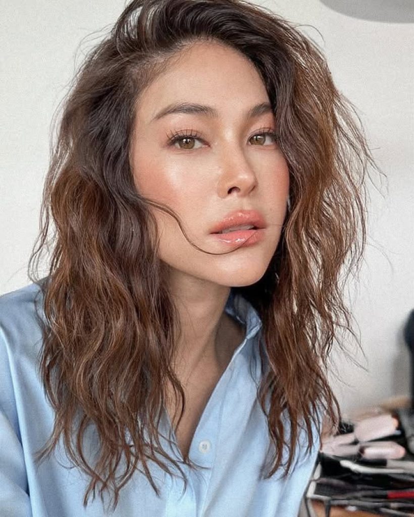 หน้าเด็กโกงอายุ! พอลล่า อวดช็อตเด็ดเอาอยู่ทุกสไตล์