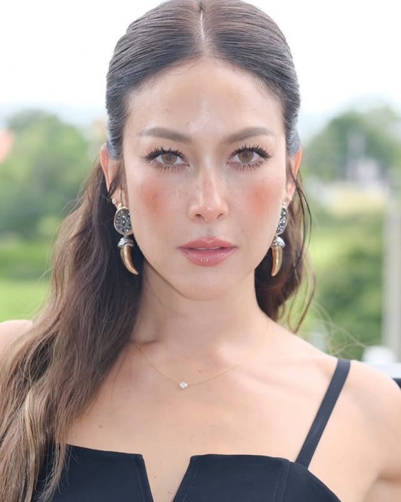 หน้าเด็กโกงอายุ! พอลล่า อวดช็อตเด็ดเอาอยู่ทุกสไตล์