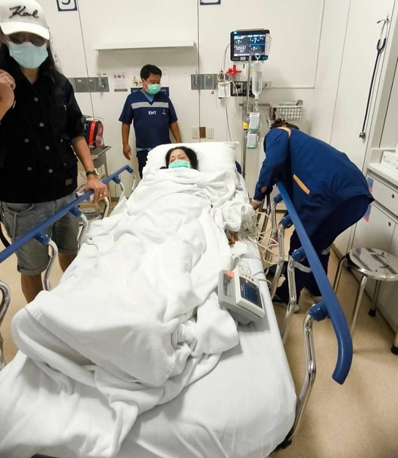 เกิดอะไรขึ้น?แม่แตงโม นิดา ป่วย ถูกหามส่งห้อง ICU ด่วน